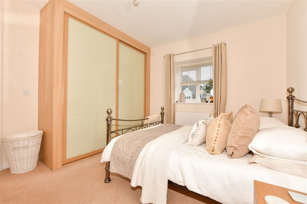 Property photo 2 of 10 Bedroom 1