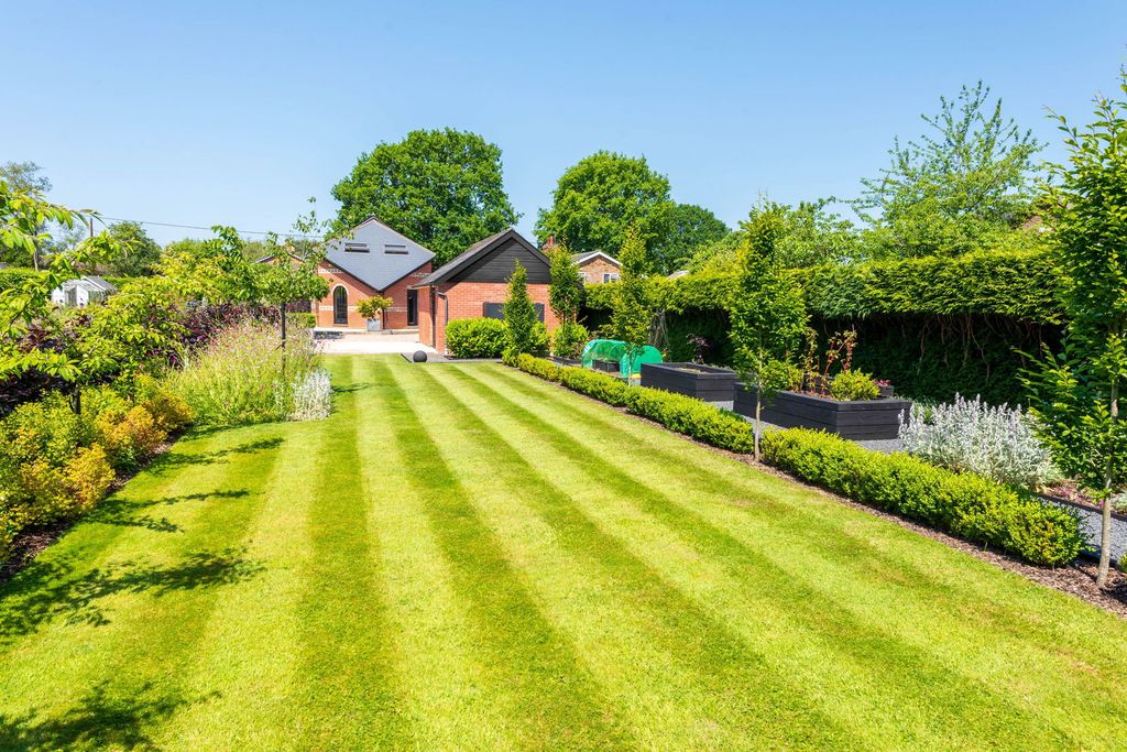 Property photo 3 of 18