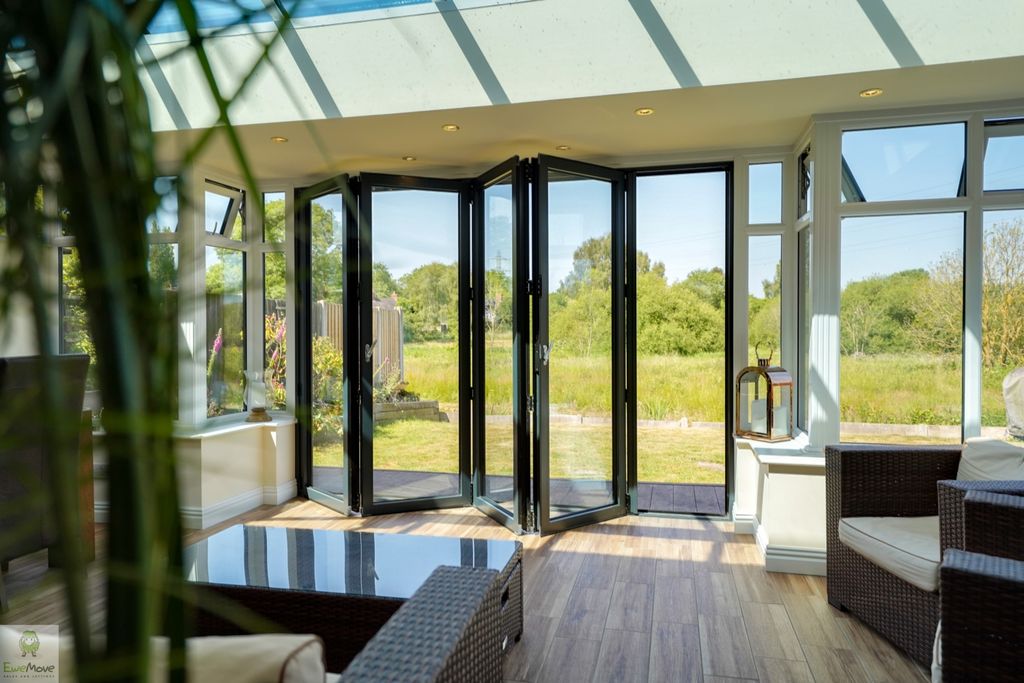 Property photo 1 of 12 Dsc00189-Dsc00193