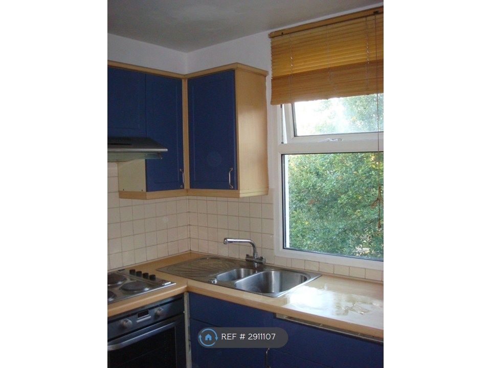 Property photo 3 of 4 Kitchen