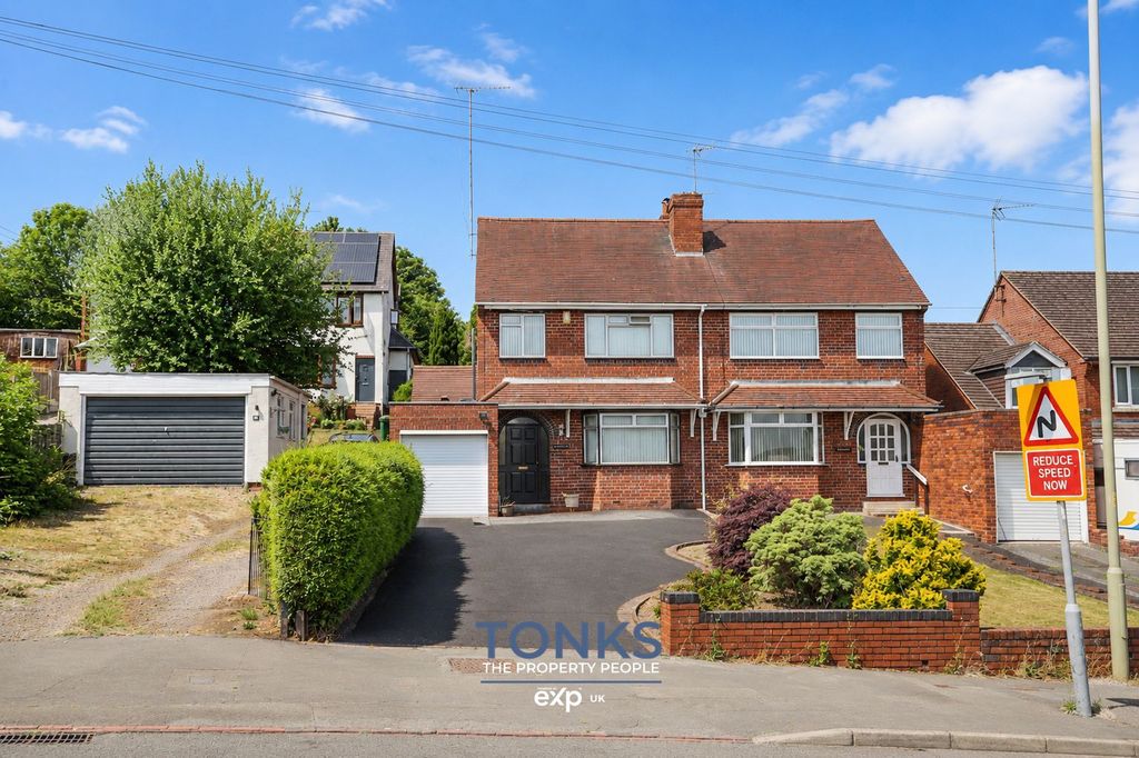 Property photo 1 of 25