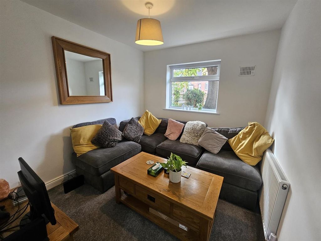 Property photo 3 of 9 1000051223.Jpg