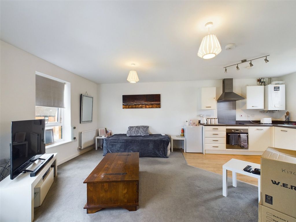 Property photo 2 of 7 Living Area