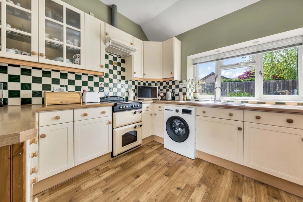 Property photo 2 of 66
