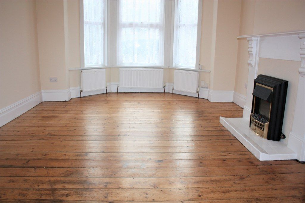 Property photo 2 of 12 Lounge