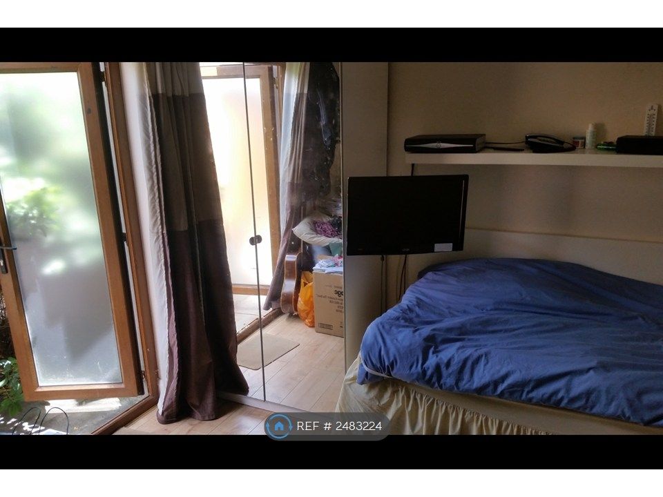 Property photo 3 of 6