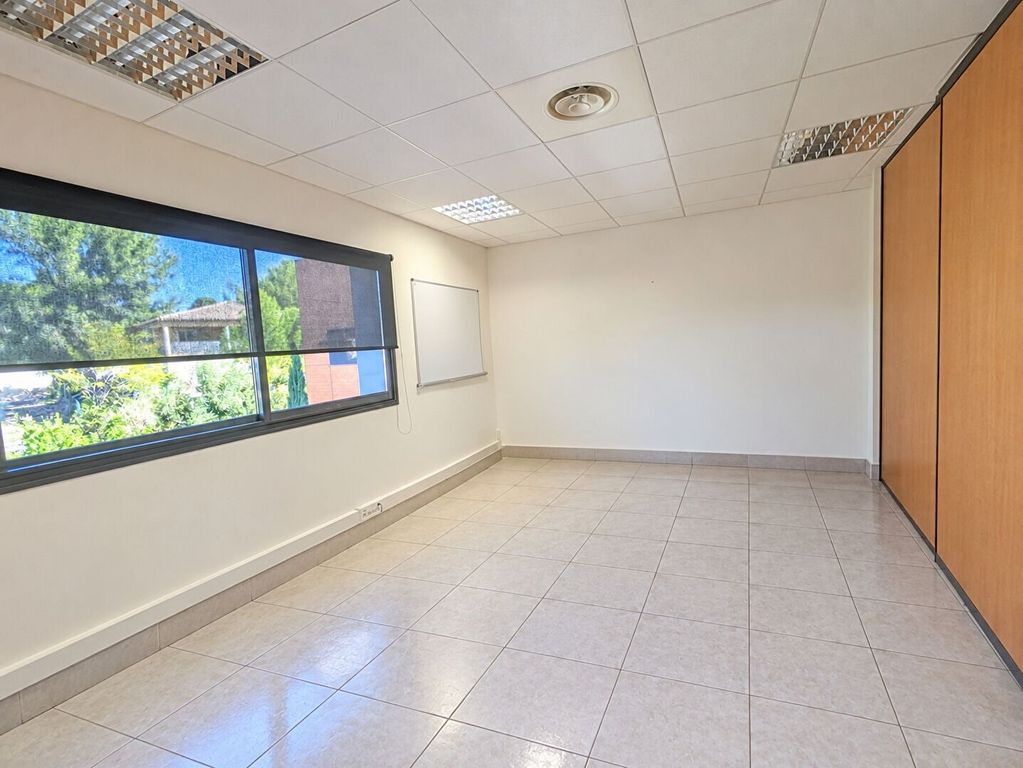 Property photo 1 of 6 Offices La Seyne Sur Mer 3 Rooms 61 m2