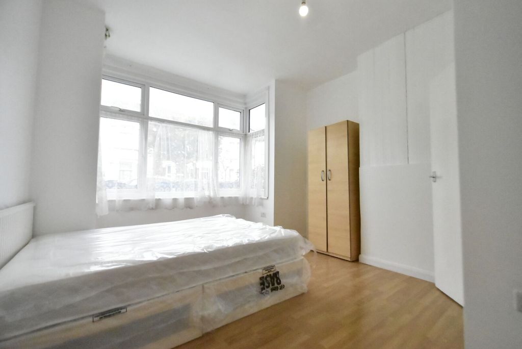 Property photo 3 of 5 Img_127_3_Original.Jpg