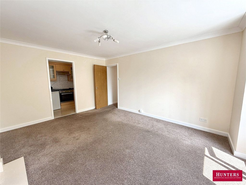 Property photo 3 of 15 Picture No. 02