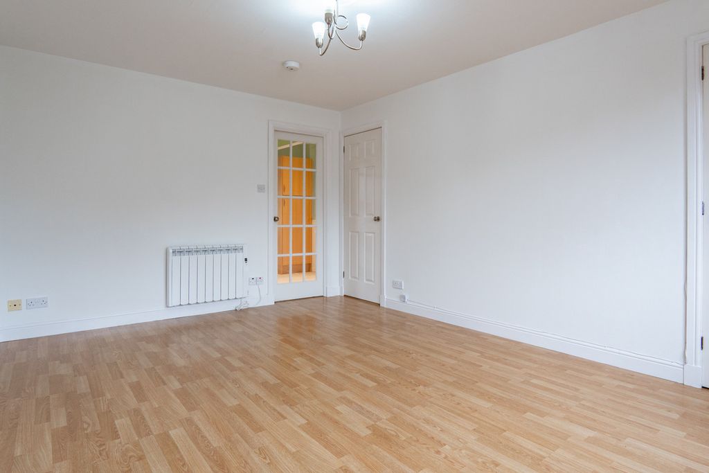 Property photo 3 of 21