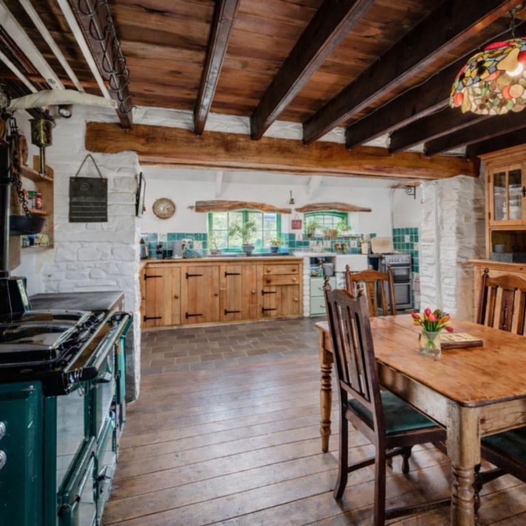 Property photo 2 of 54