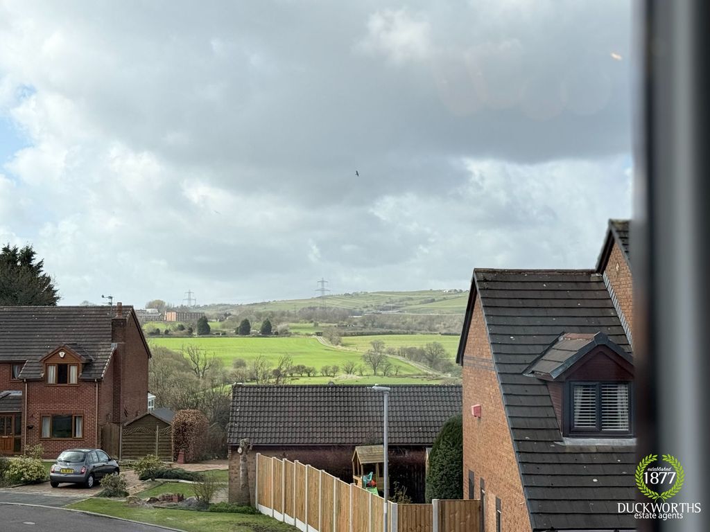Property photo 2 of 43