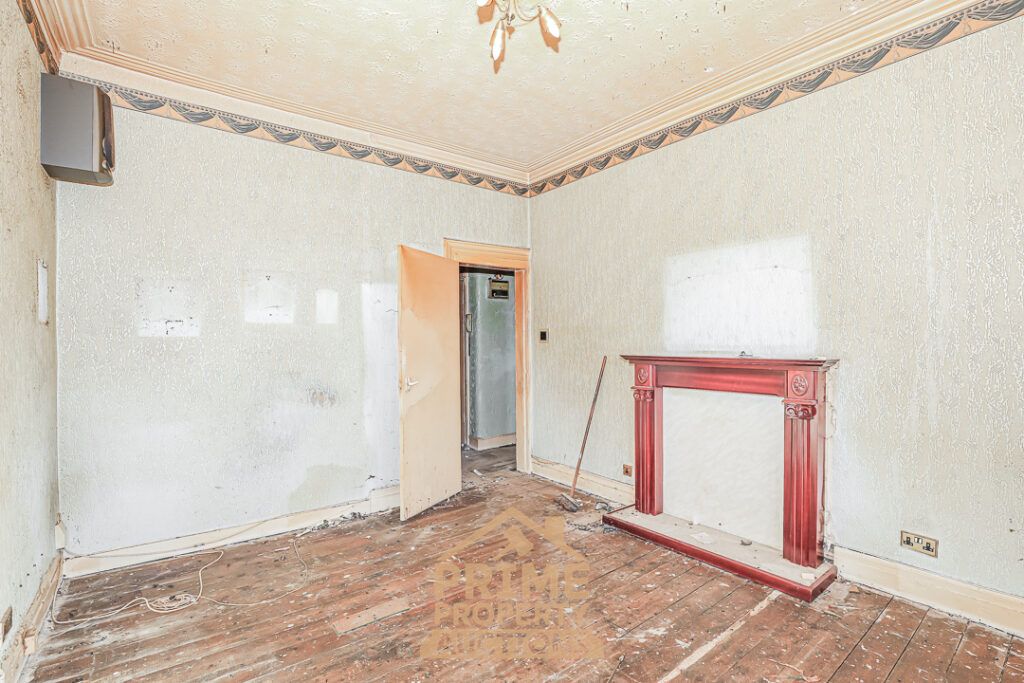 Property photo 3 of 12