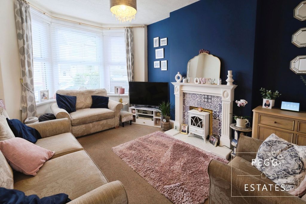 Property photo 3 of 24