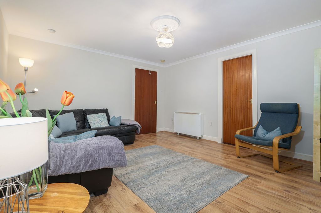 Property photo 3 of 34