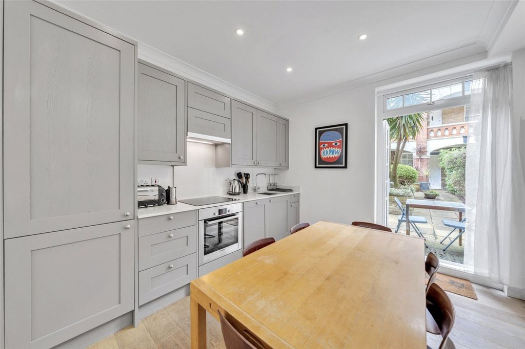 Property photo 2 of 16 Picture No. 19