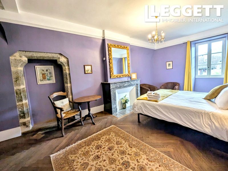 Property photo 3 of 9