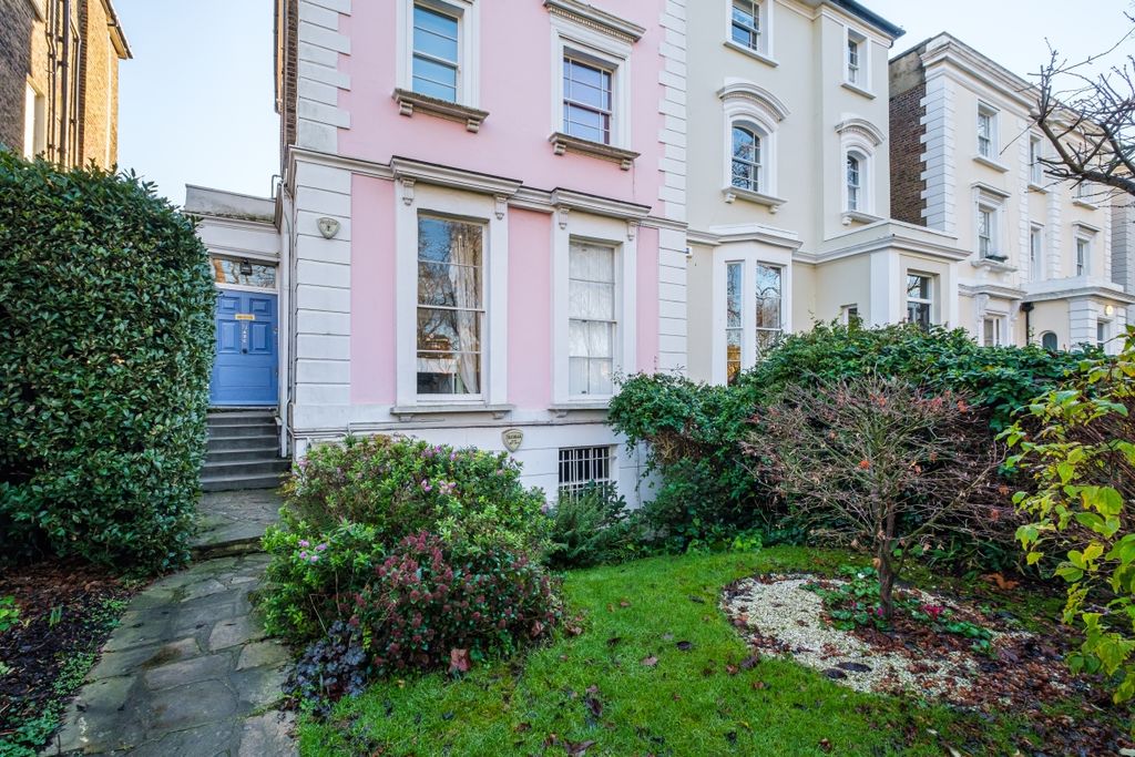 Property photo 1 of 14 Camden Square
