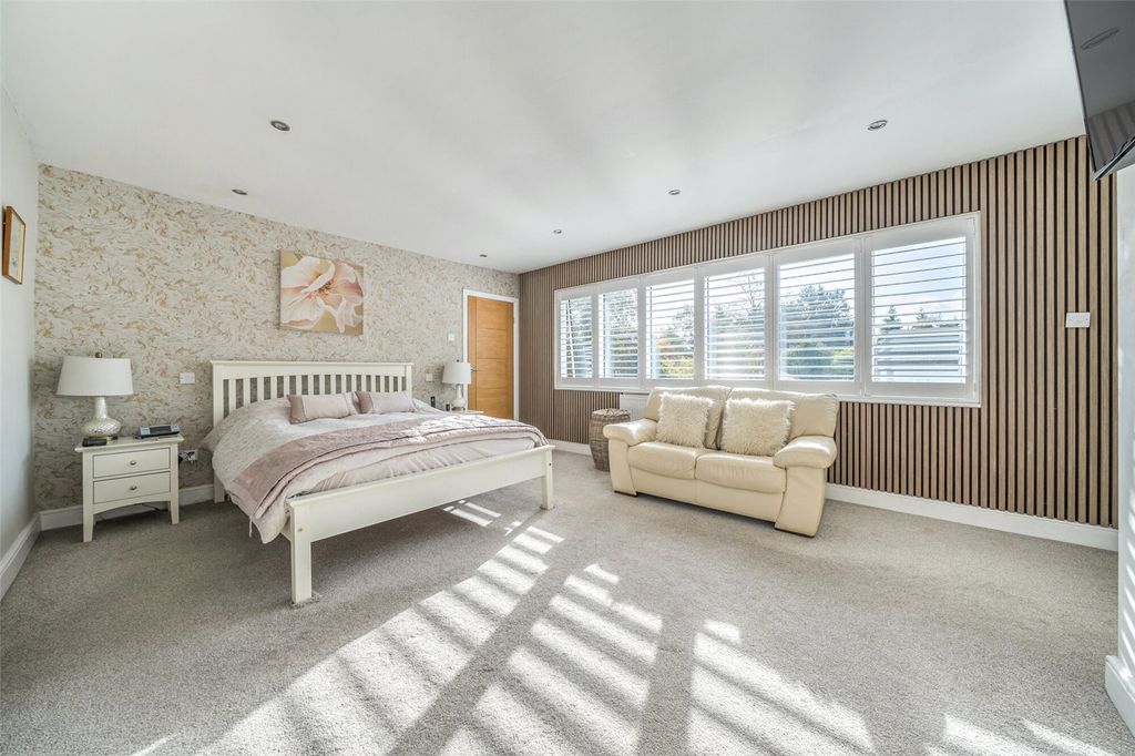 Property photo 2 of 28 Picture No. 07