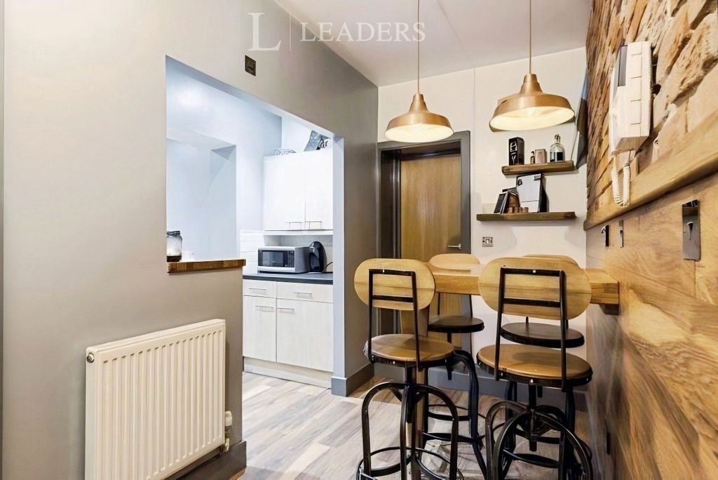 Property photo 3 of 9 Pbox-Img.Jpg