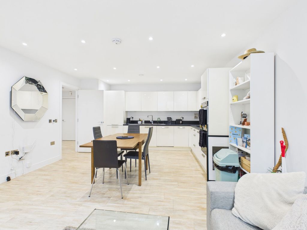 Property photo 2 of 24