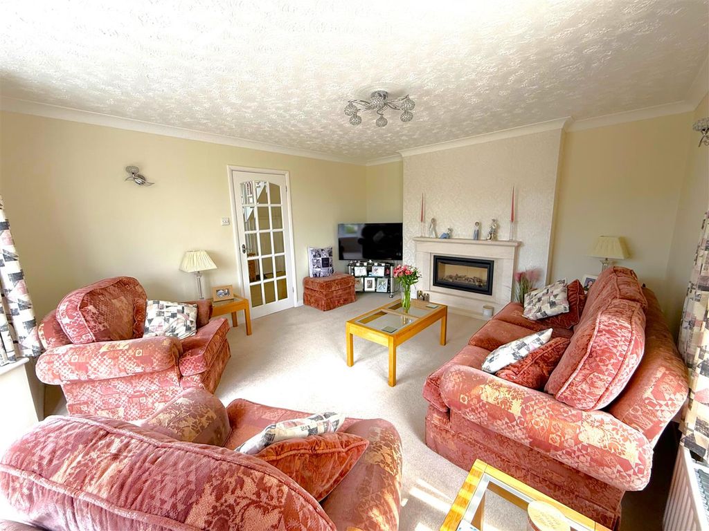 Property photo 3 of 21 3.Jpg