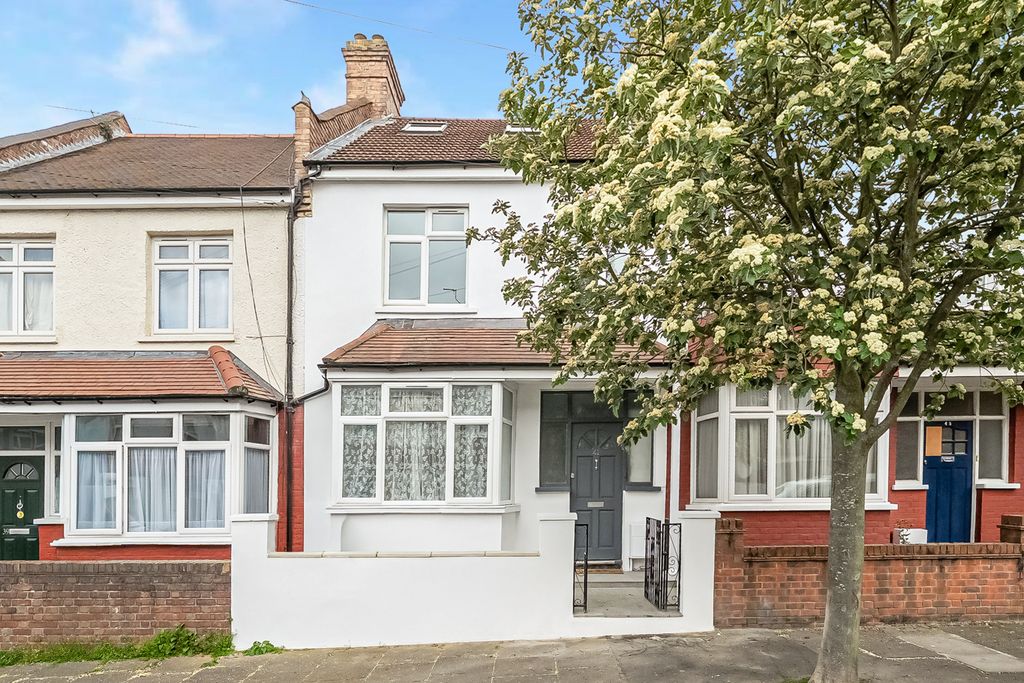 Property photo 1 of 18