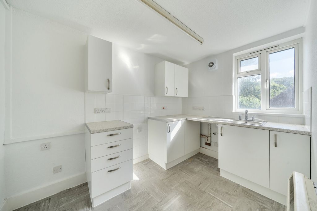Property photo 3 of 9 1512068-6-6A91522...