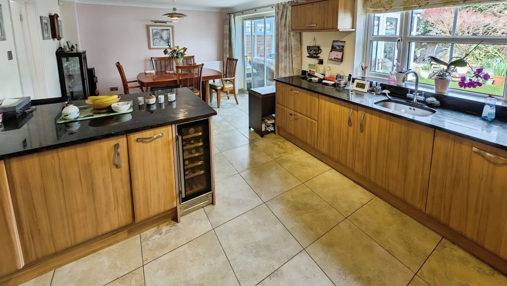 Property photo 2 of 24 Pbox-Img.Jpg