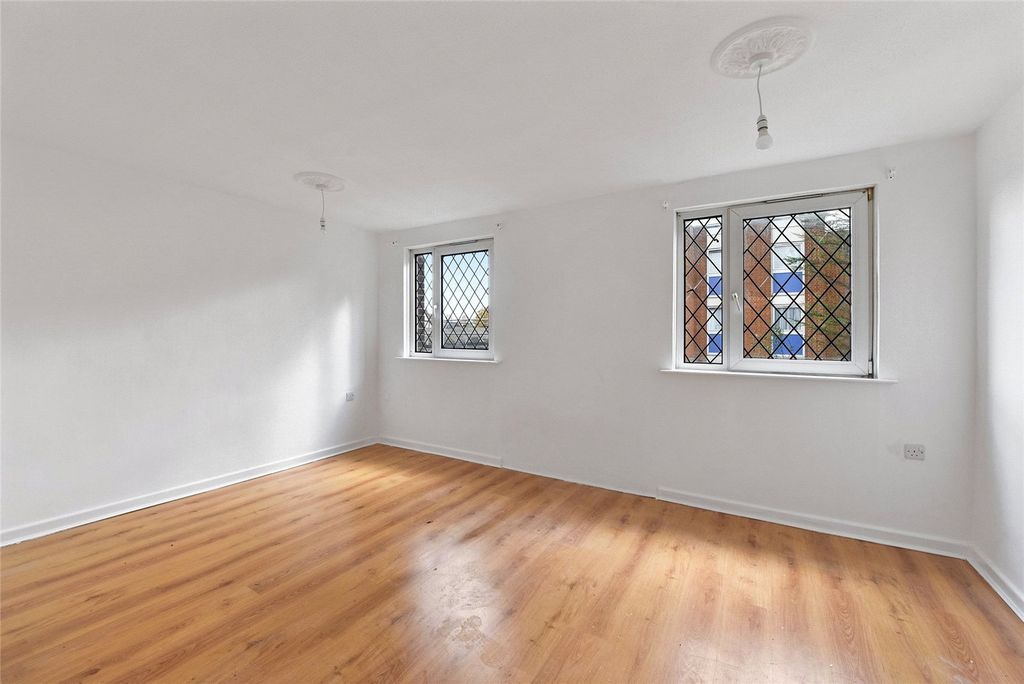 Property photo 2 of 10 Picture No. 02