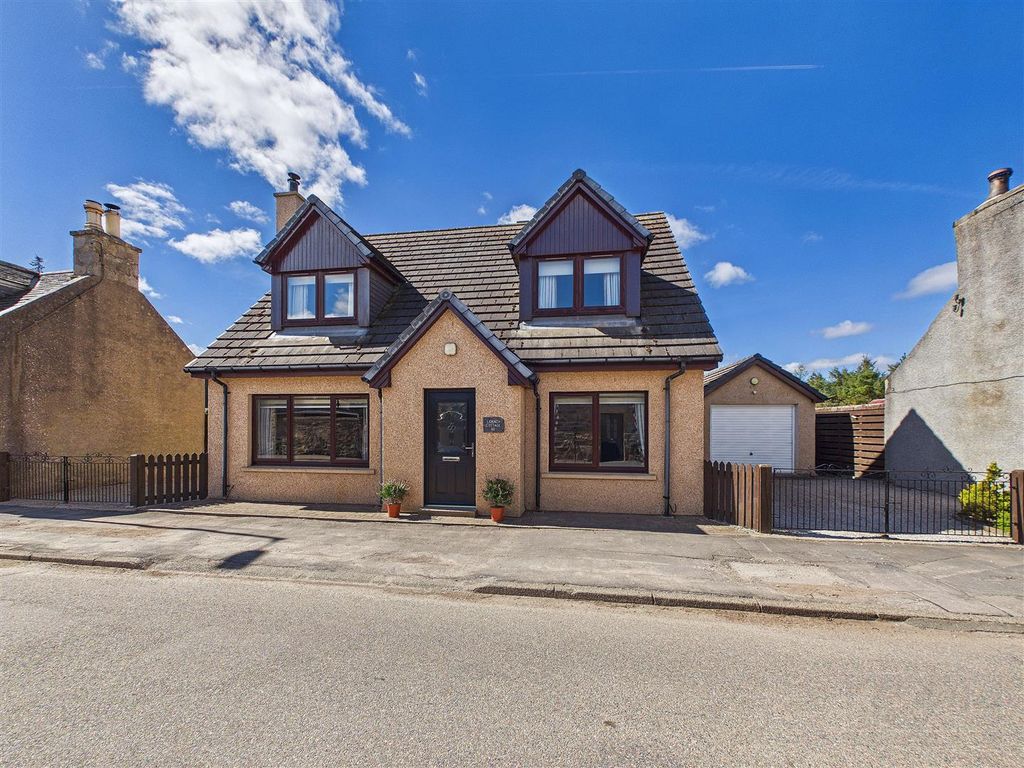 Property photo 1 of 31 Lonach Cottage
