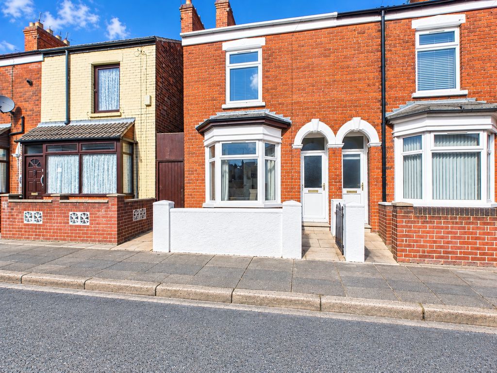 Property photo 1 of 20 Front Forecourt