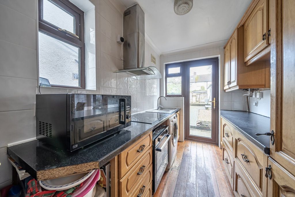 Property photo 3 of 18 Picture No. 02