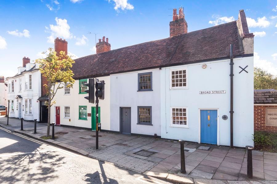 Property photo 1 of 9 2A322535-c908-4Fcd-B