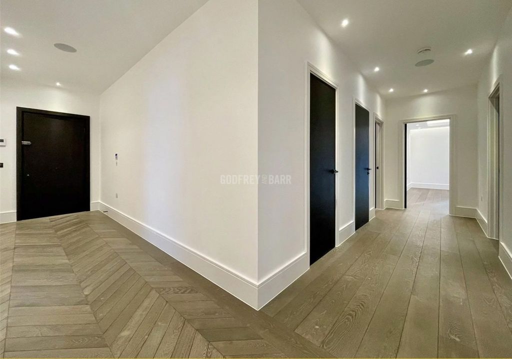 Additional image 10 of 2 bed flat to rentBeech Hill, Hadley Wood EN4