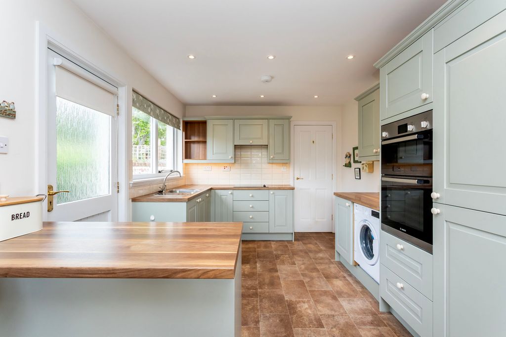 Additional image 4 of 3 bed detached bungalow for saleKincraig, Greenside, Peebles EH45
