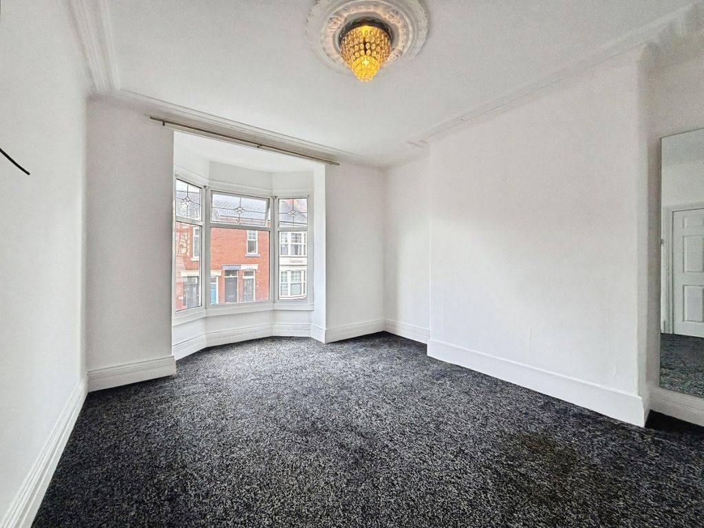 Property photo 1 of 15 4889170