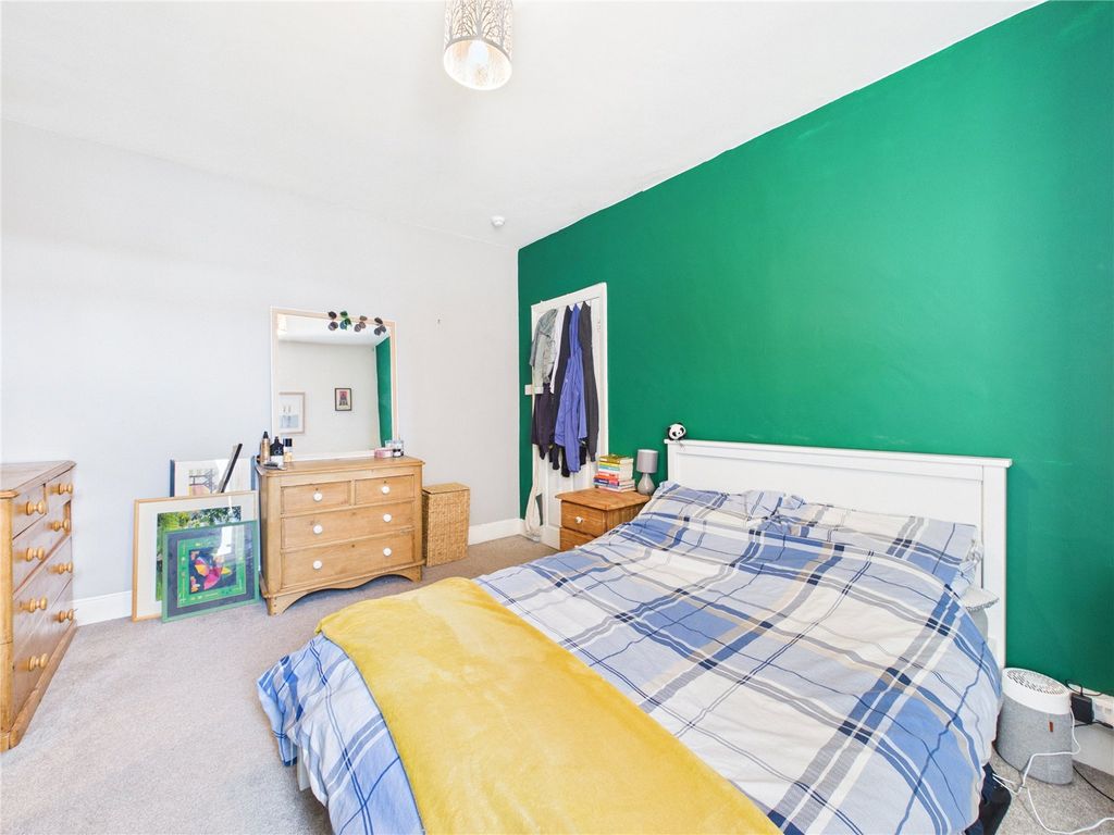 Property photo 3 of 21 Picture No. 12