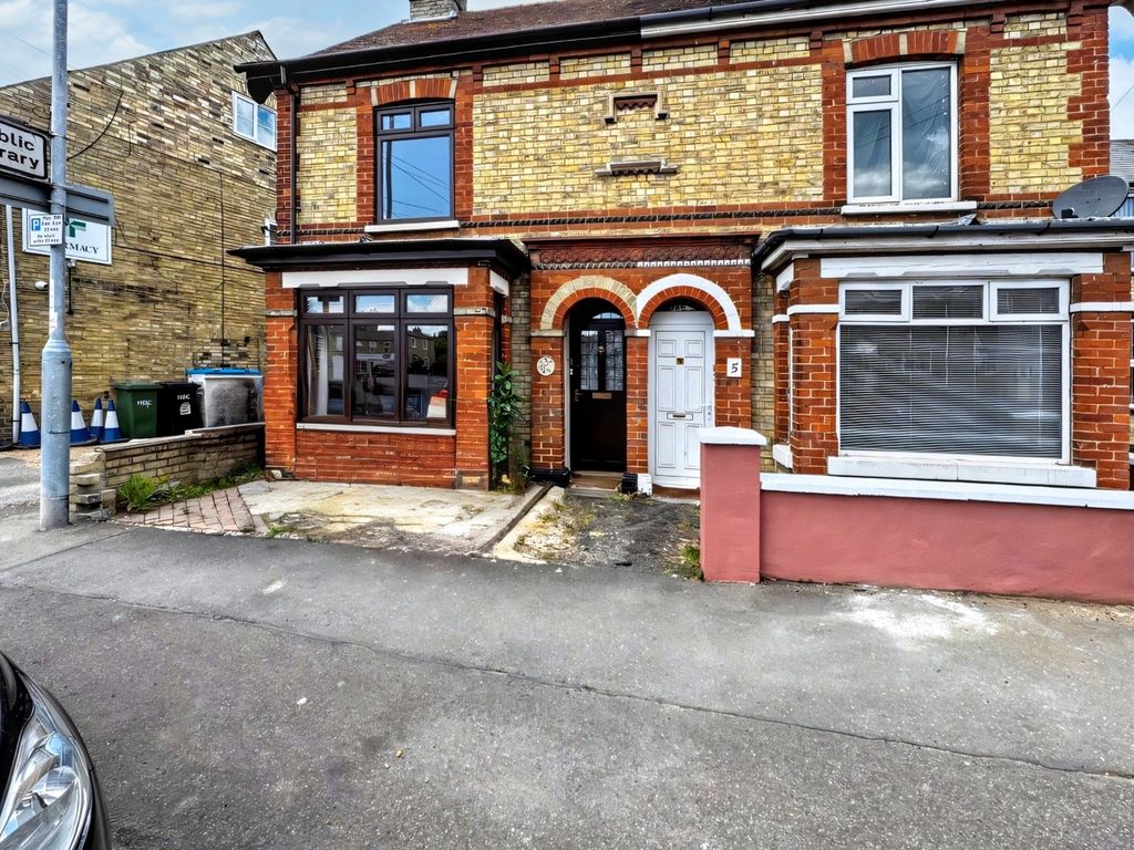 Property photo 1 of 12