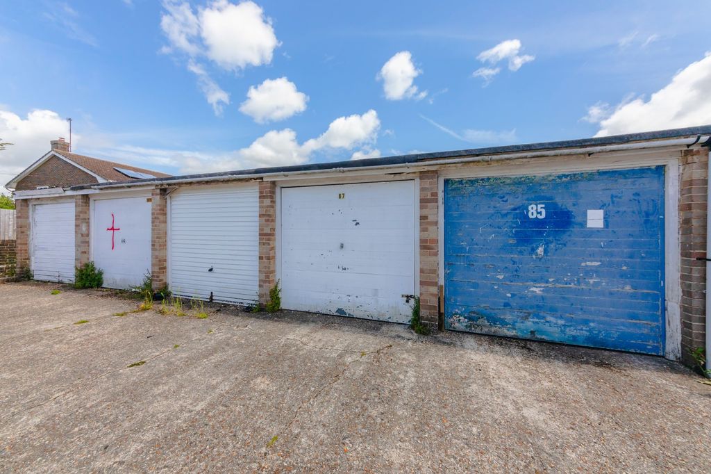 Property photo 1 of 1