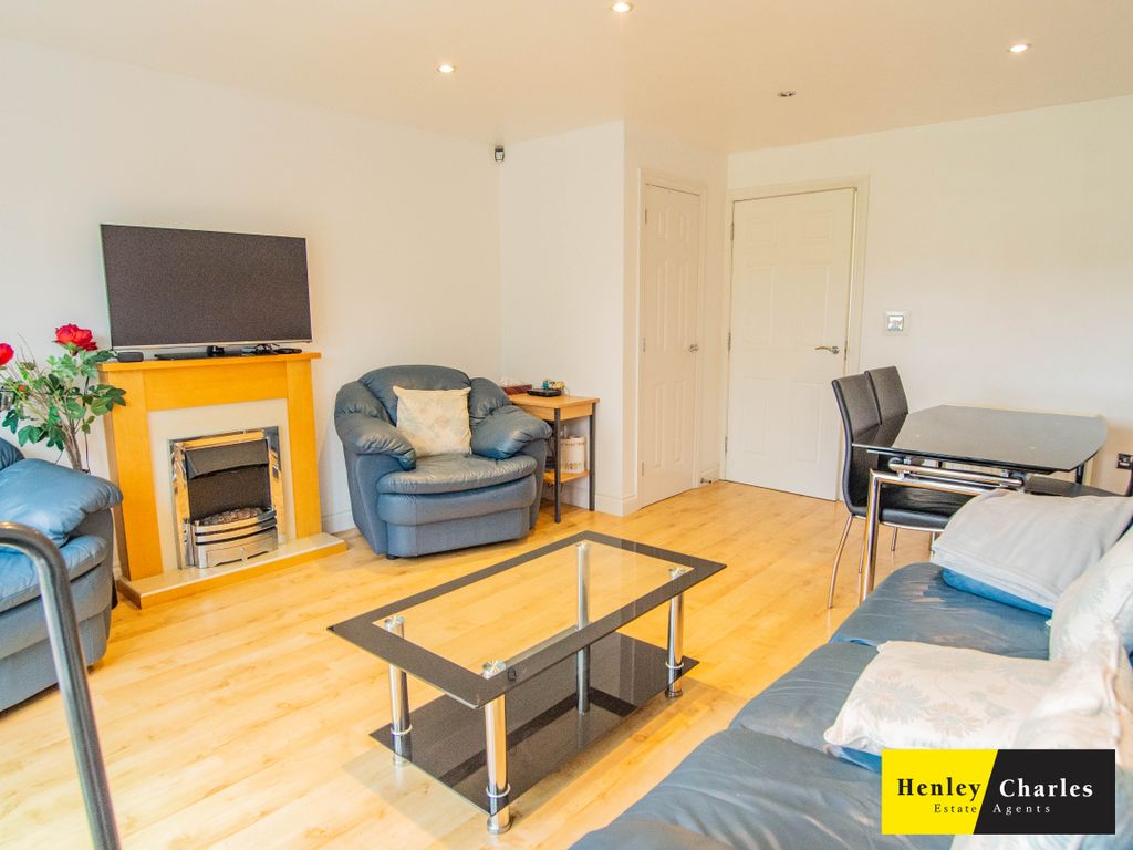 Property photo 2 of 17