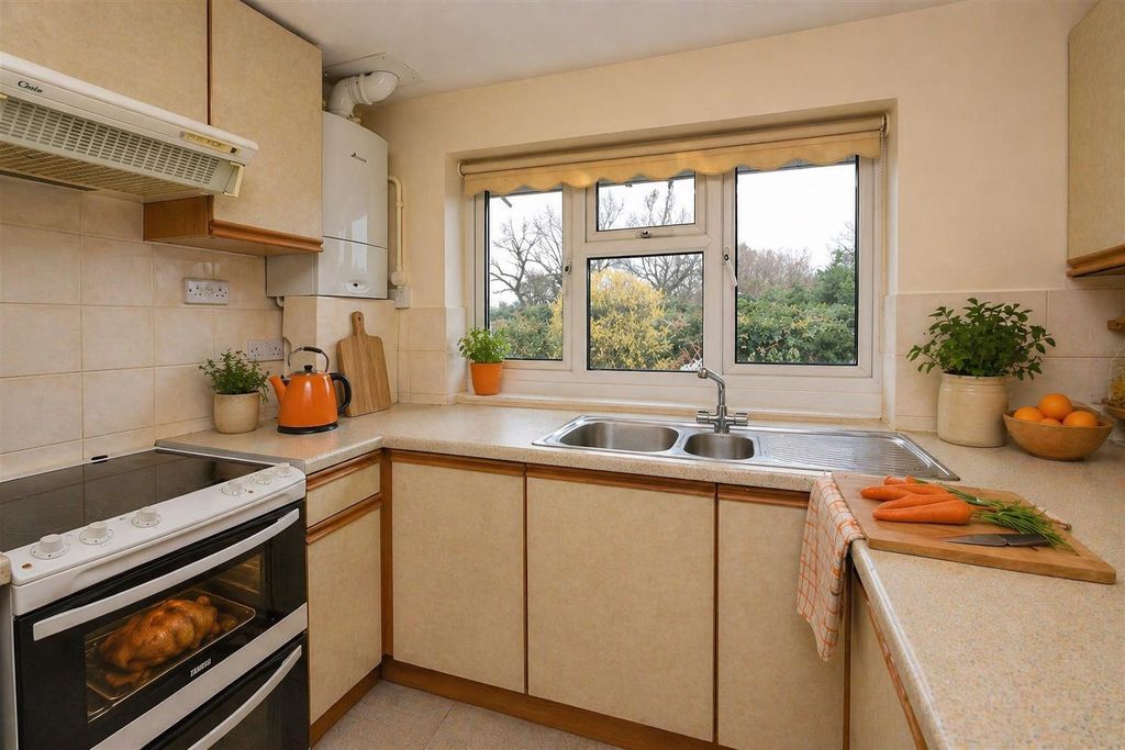 Property photo 3 of 10 Kitchen 2.Png