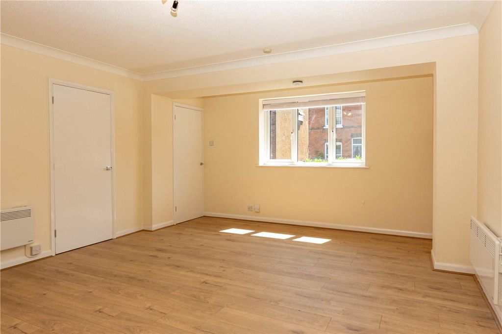 Property photo 2 of 9 Picture No. 03