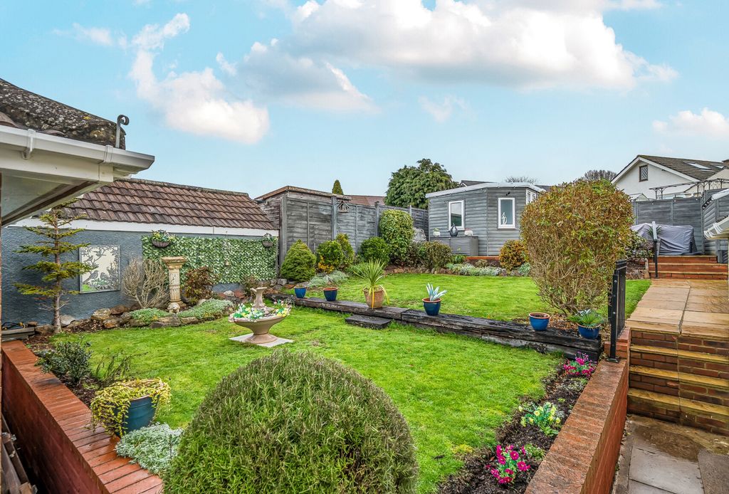 Property photo 3 of 16 Picture 3