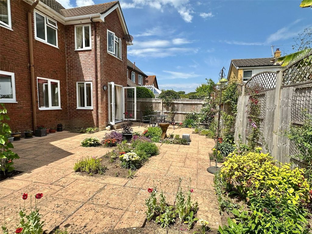 Property photo 2 of 26 Picture No. 05