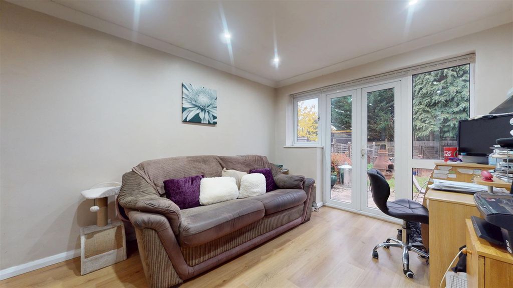 Property photo 2 of 18 10232025_233820.Jpg