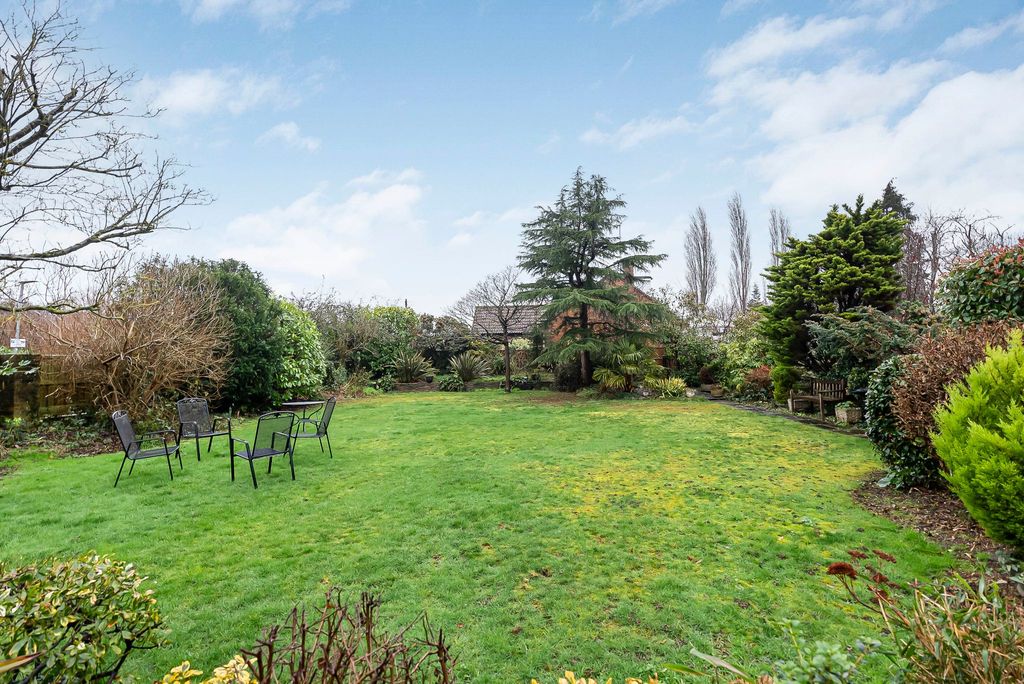 Property photo 2 of 22 Photograph 31