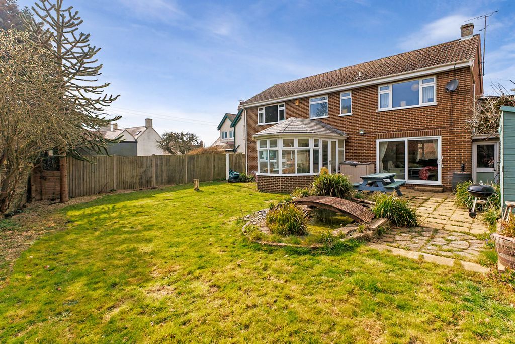Property photo 3 of 18
