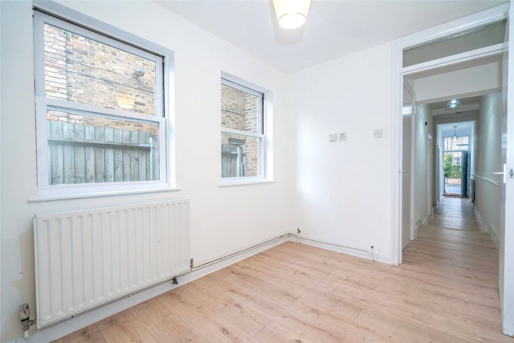 Property photo 3 of 22 Kitchen F