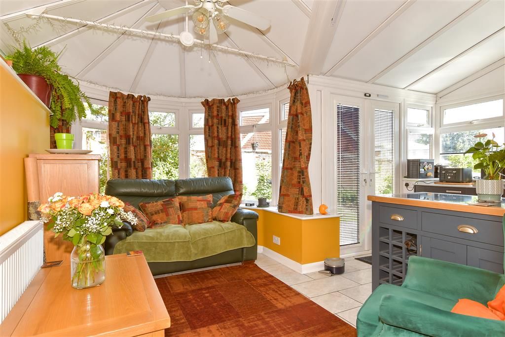 Property photo 1 of 9 Garden Room